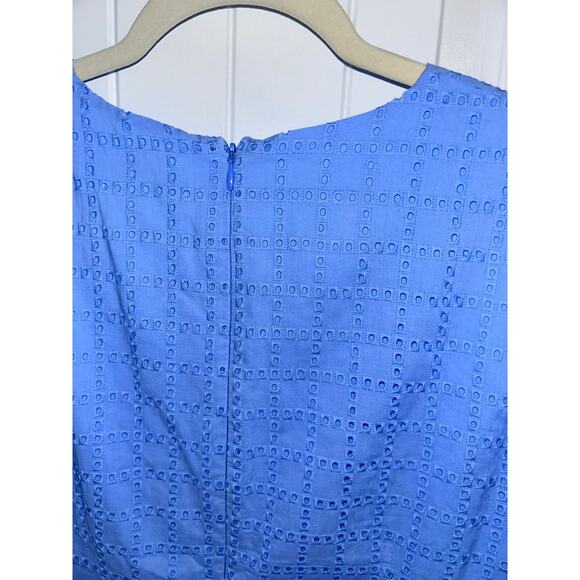 Neiman Marcus Blue Eyelet A-Line Dress Size 10 Lined V-Neck Classic Chic 💙 - Picture 6 of 8